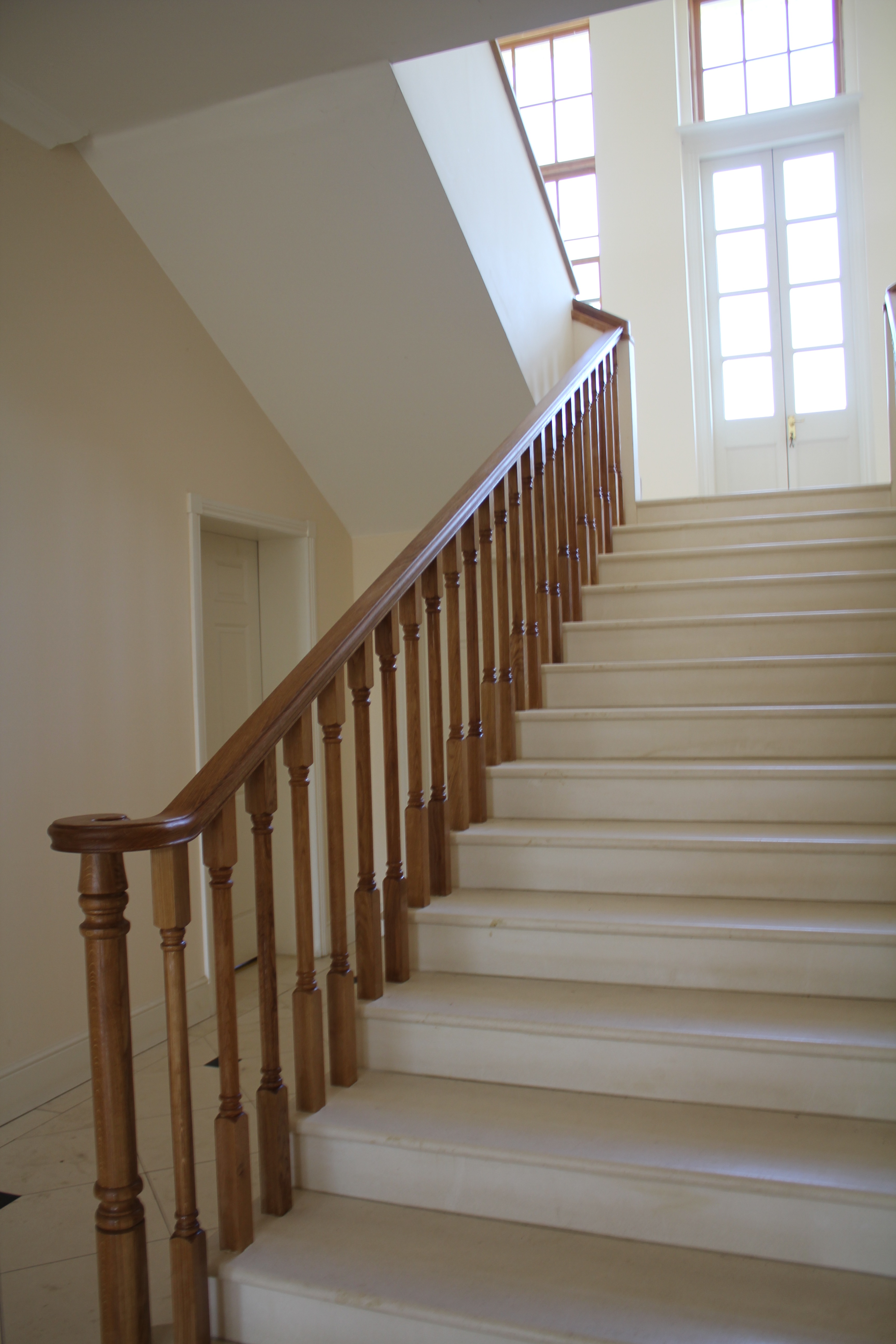 oak handrail oak spindles